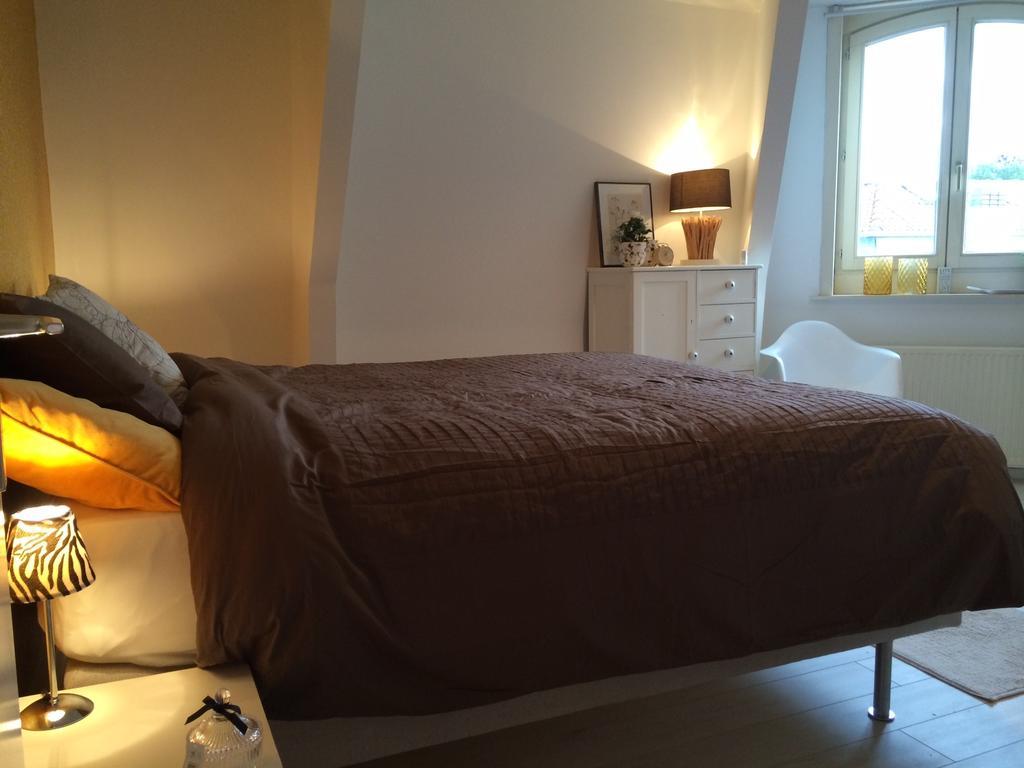 De Heerlyckheid Hotel Ypres Room photo